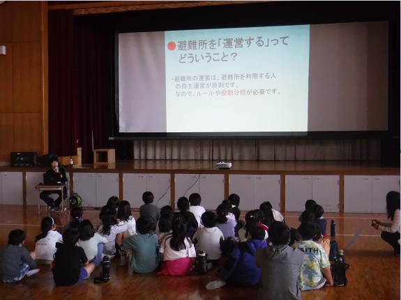 避難所体験 講義の様子